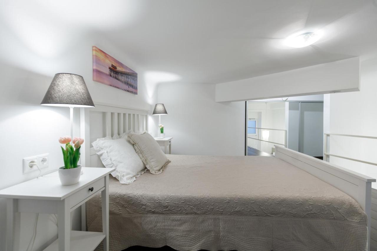 Sleek Minimalist Studio At Inner City بودابست المظهر الخارجي الصورة