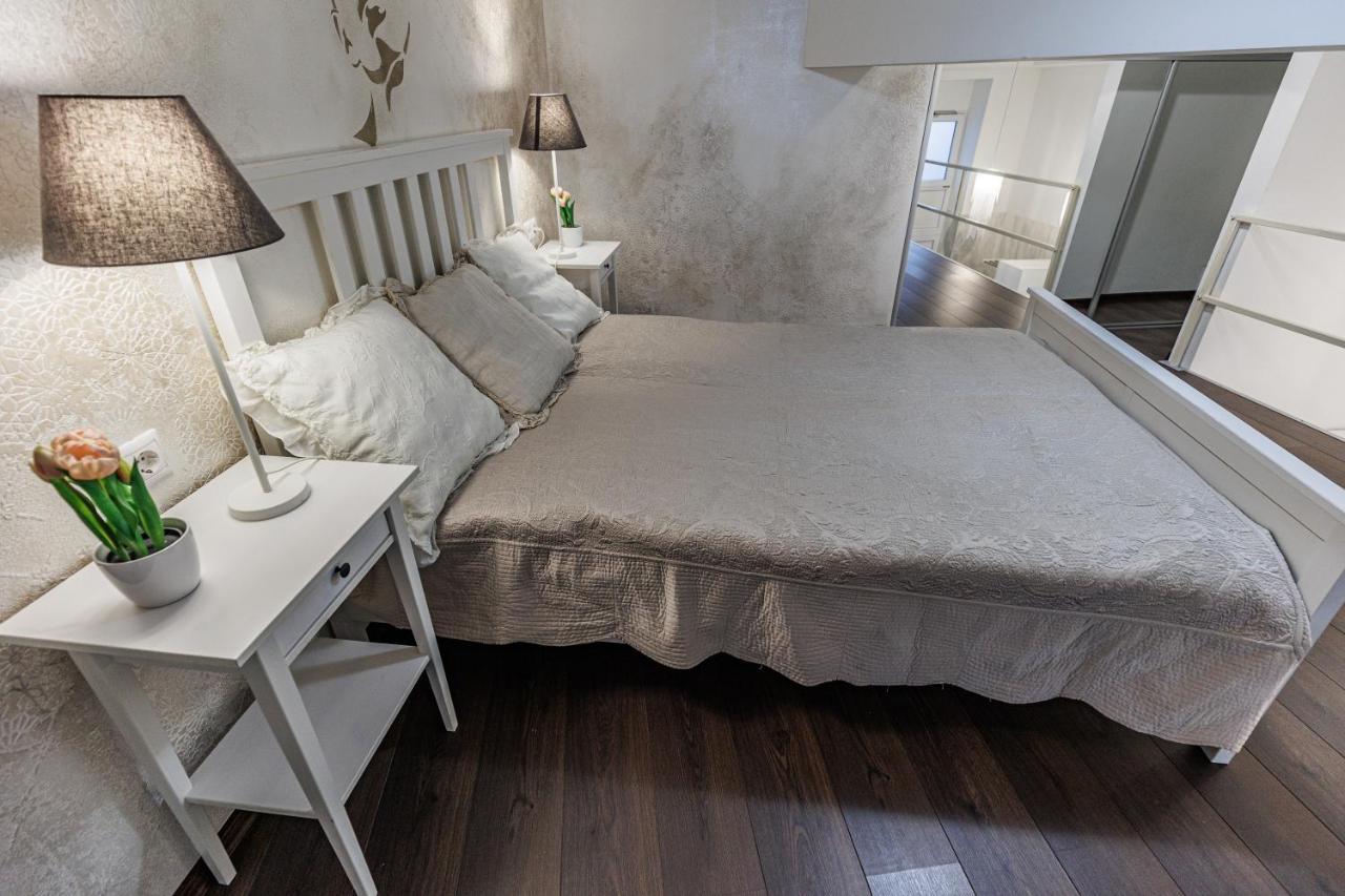 Sleek Minimalist Studio At Inner City بودابست المظهر الخارجي الصورة
