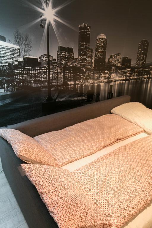 Sleek Minimalist Studio At Inner City بودابست المظهر الخارجي الصورة
